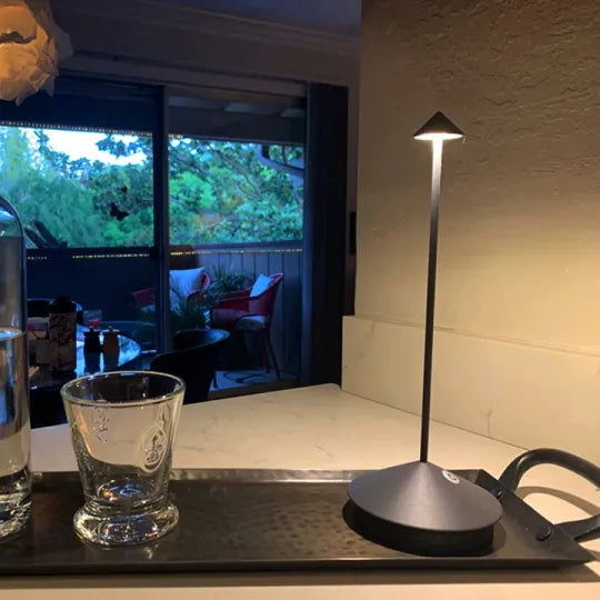 Tischlampe dimmbar kabellos – Modernes Design mit Aluminium für Innen & Außen