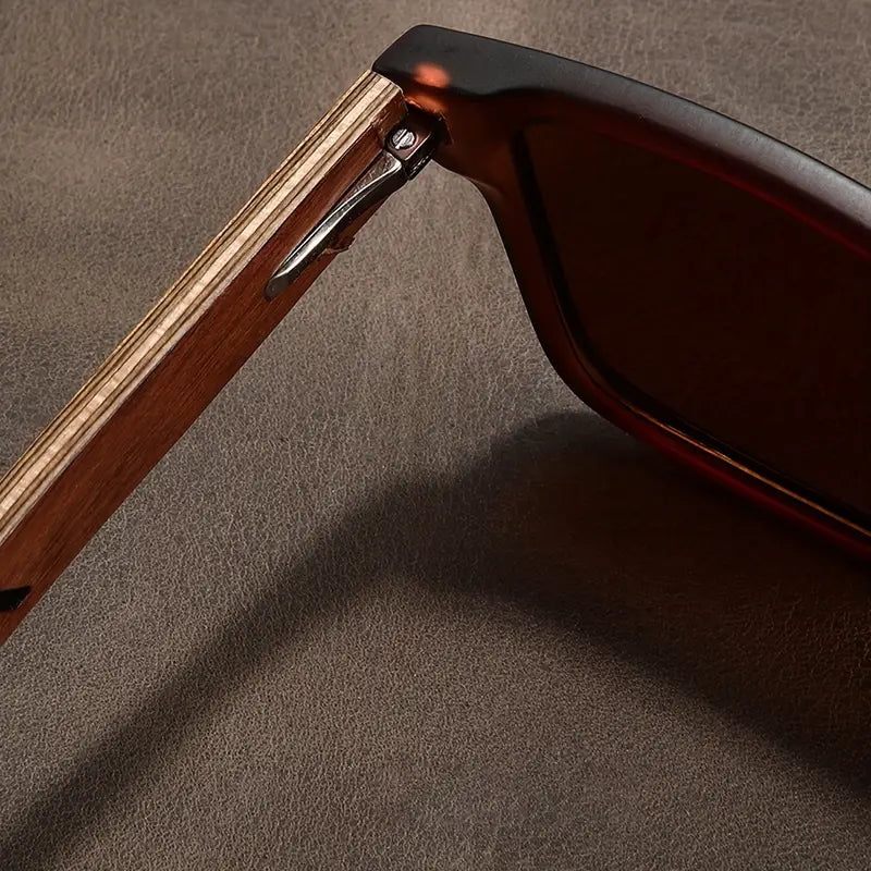 Sonnenbrille Unisex – Holzrahmen – UV400 Schutz – Ideal für Sommer & Freizeit