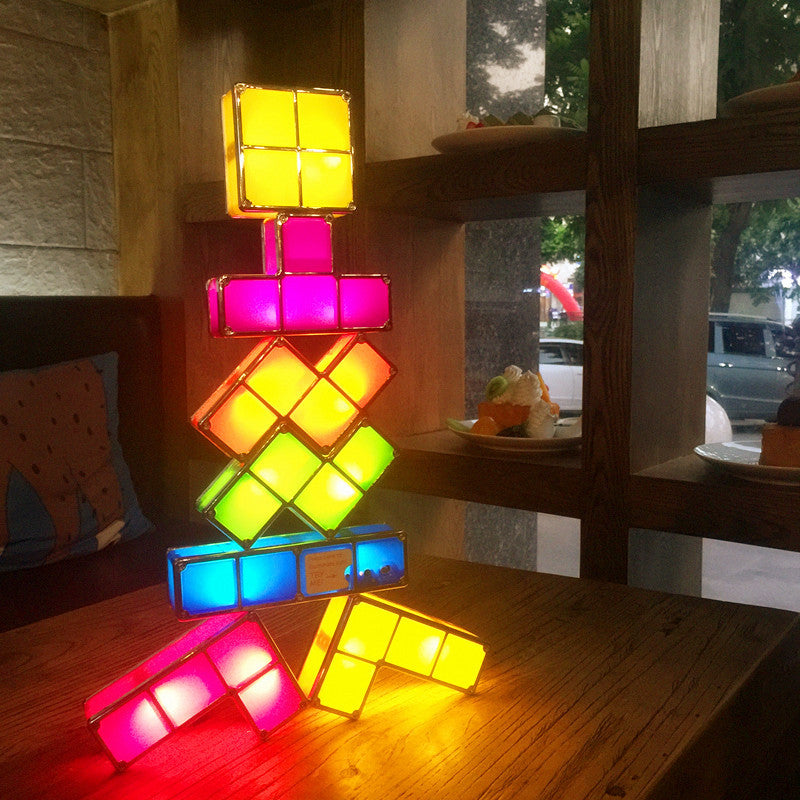 LED Stapellampe Retro – Interaktive Leuchtblöcke mit Netzbetrieb, 7 Farben
