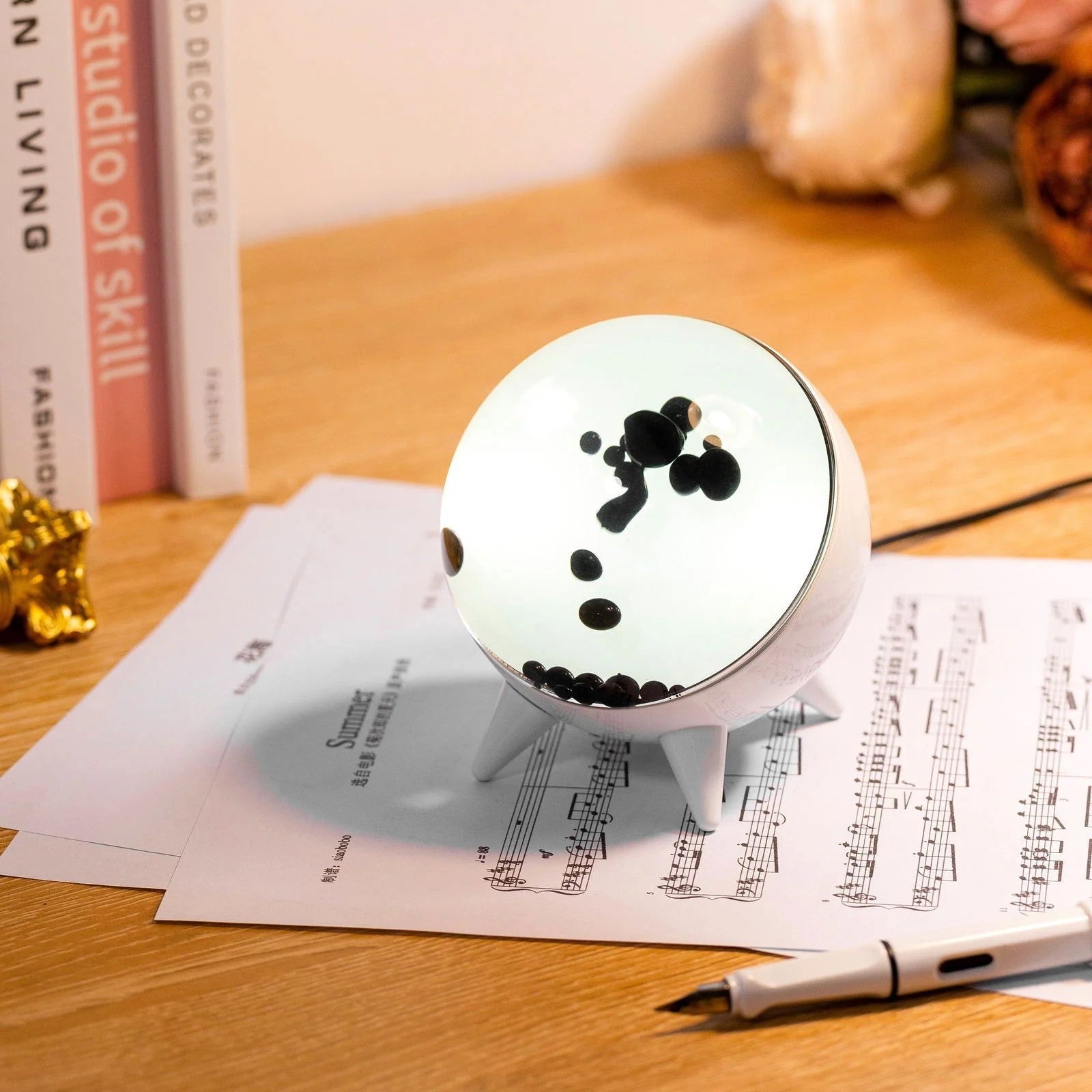 Ferrofluid Musik Display – Bluetooth Lautsprecher mit Bewegung & LED