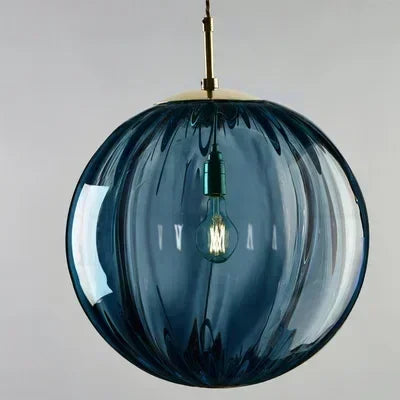 LED Hängeleuchte modern – Glasdesign mit integrierter Beleuchtung für Wohnräume
