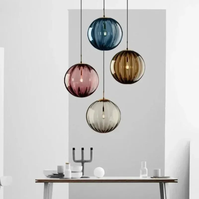 LED Hängeleuchte modern – Glasdesign mit integrierter Beleuchtung für Wohnräume