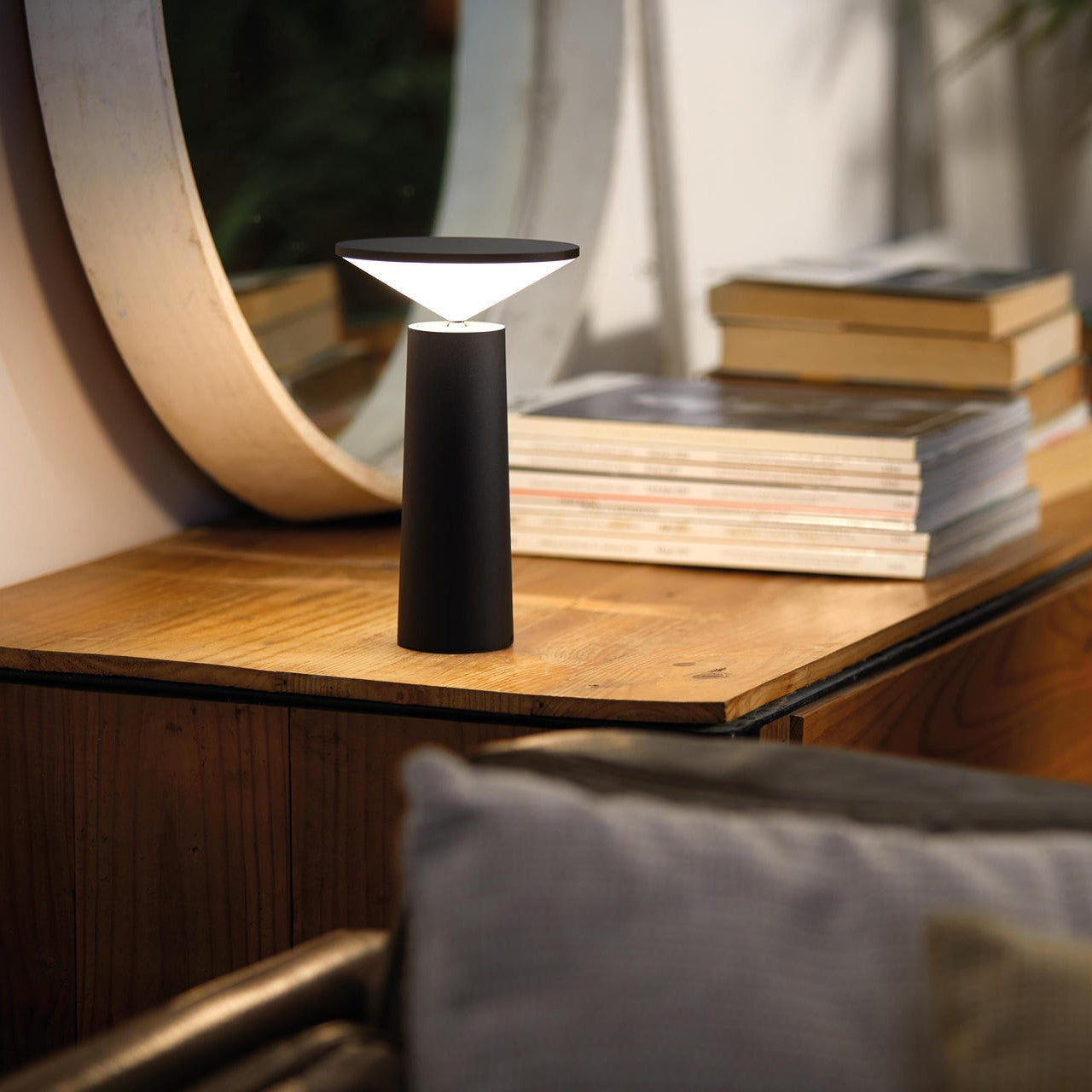 Kabellose LED Tischlampe – Dimmbar, 360° Drehbar, Flexibel & Modern