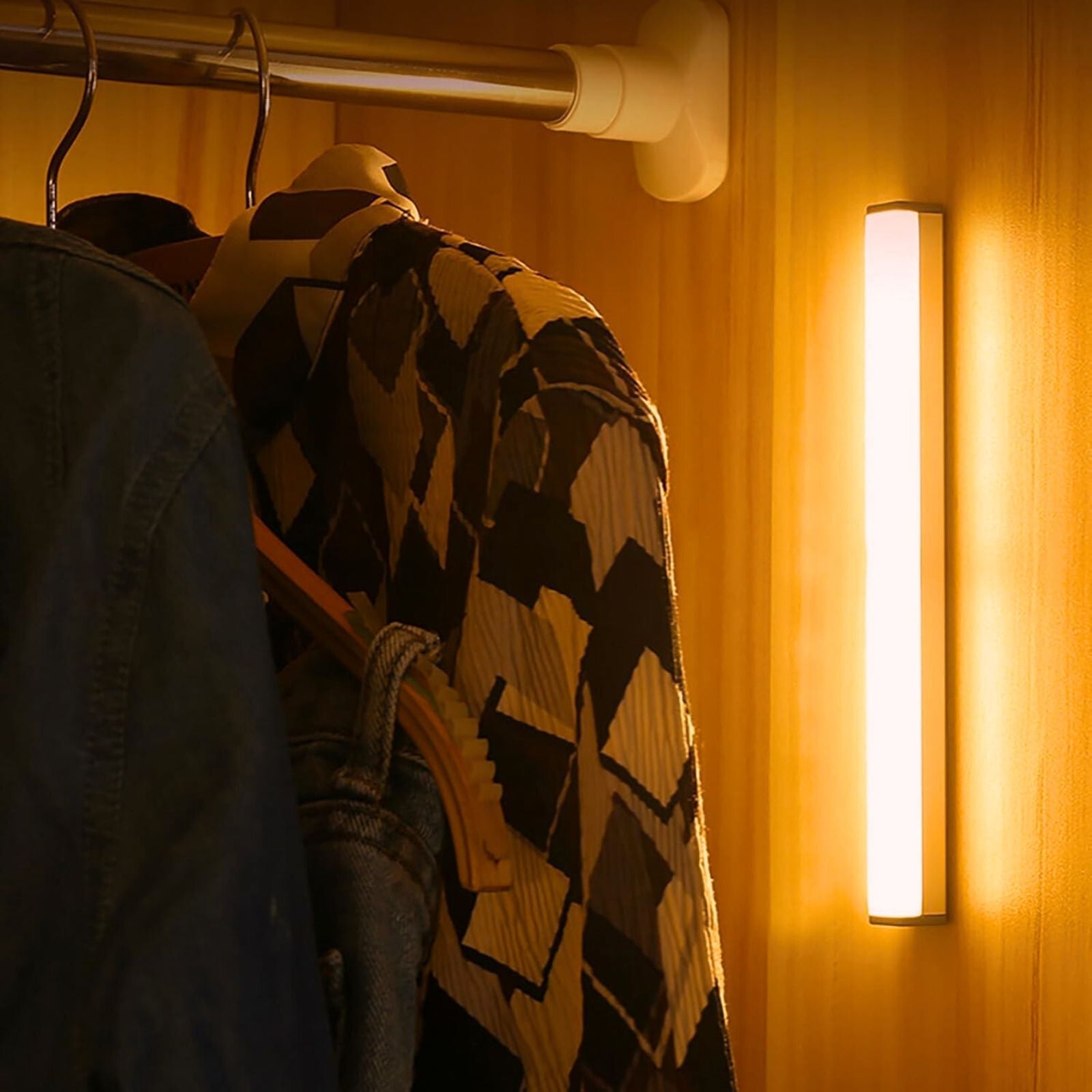 Bewegungslicht LED kabellos – Magnetisch montierbar mit Sensor für Schrank & Flur