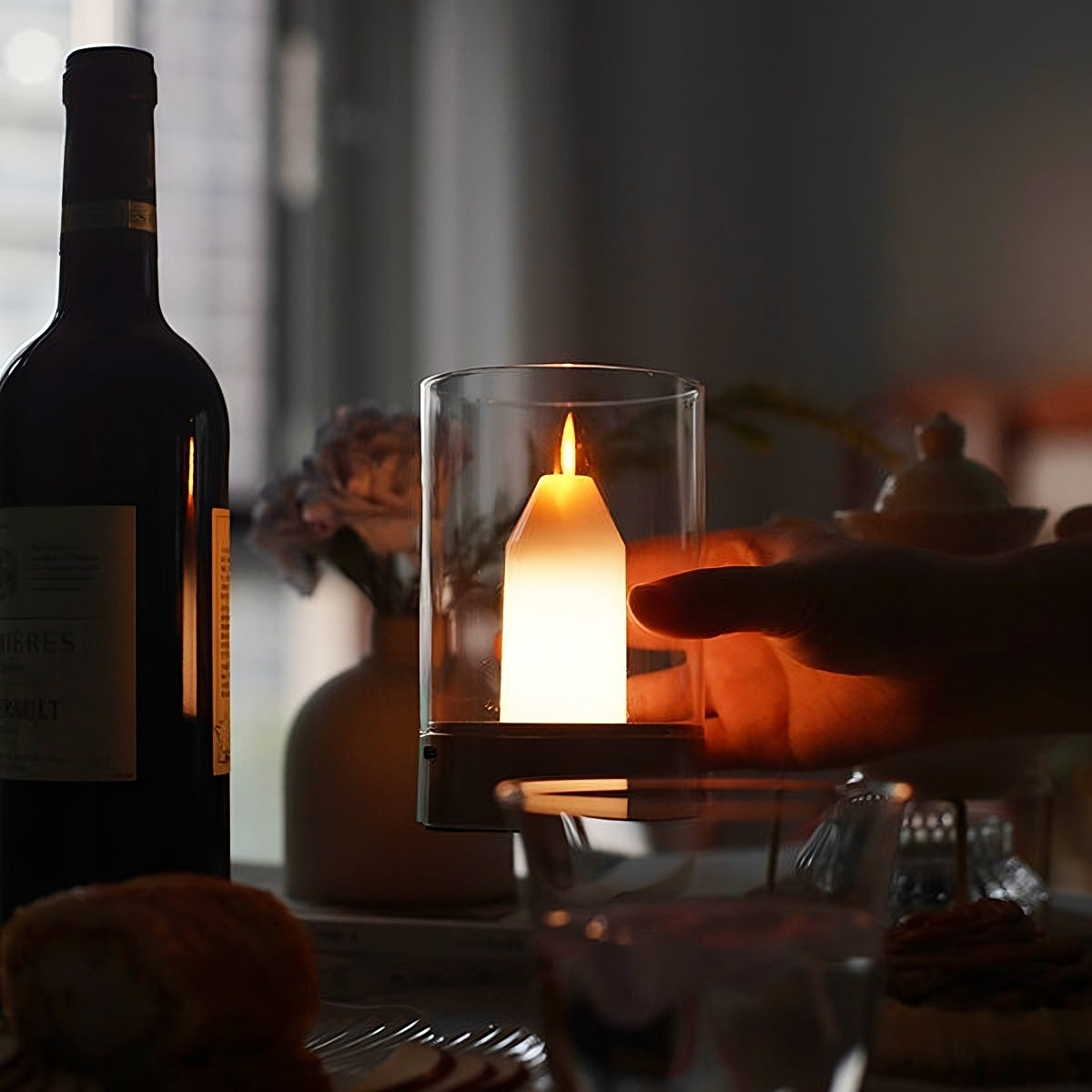 LED Kerze mit Handbewegung – Dimmbar, wiederaufladbar & stilvolles Design