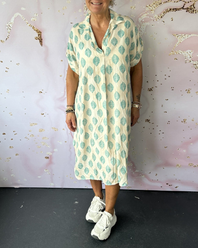 Leichtes Kleid mit V-Ausschnitt – Fließend & Figurfreundlich – Ideal für Alltag & Sommeranlässe