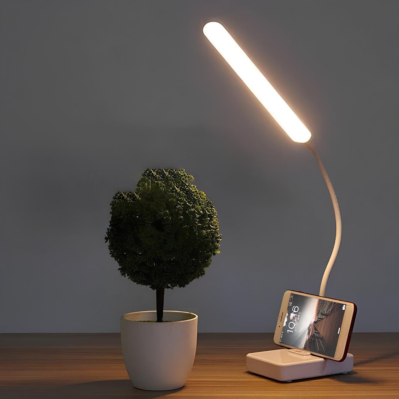 LED Schreibtischlampe dimmbar – Flexibler Arm, USB oder Stecker, 3 Lichtfarben