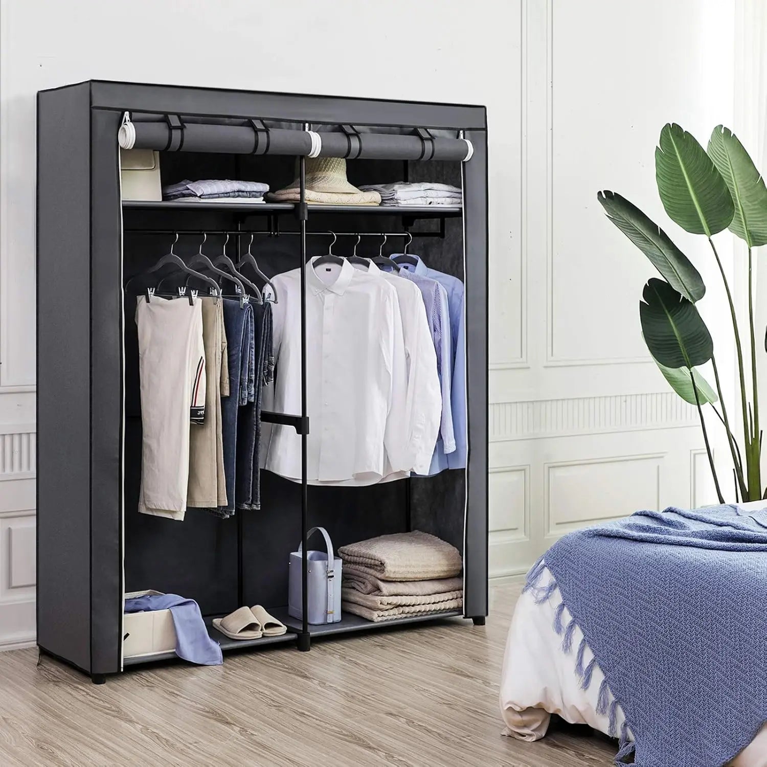 Kleiderschrank Grau – 2 Kleiderstangen & Regalböden – 140x174 cm – Staubschutz mit Reißverschluss – Einfacher Aufbau