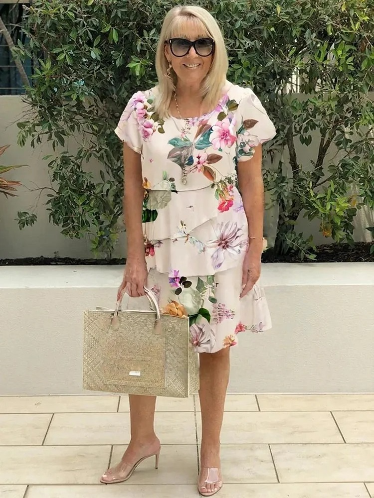 Kleid mit Wasserfallausschnitt – Knielang & Luftig – Elegant für Sommer & Events