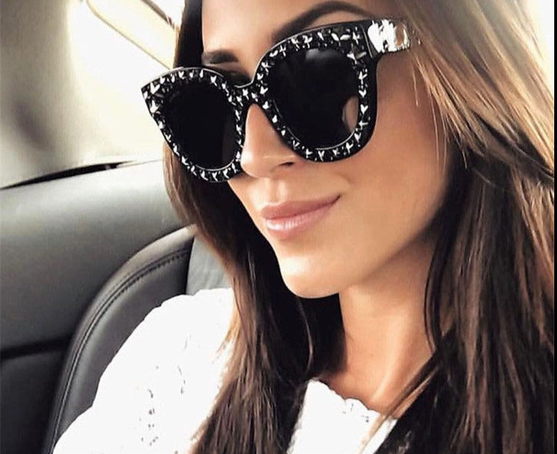 Luxus Sonnenbrille – Stilvoll für Freizeit & Reisen