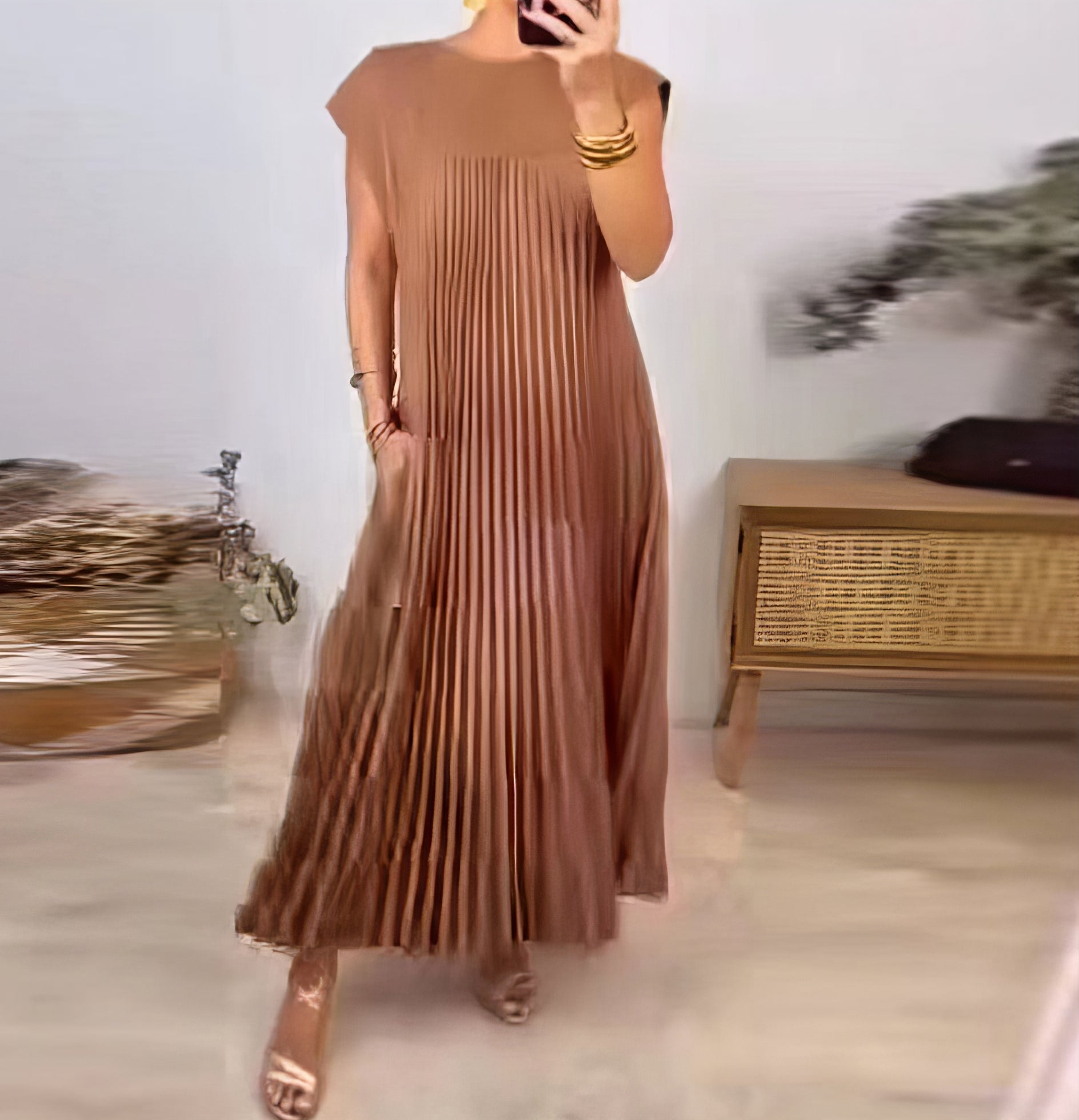 Plissiertes Midikleid mit Trägern – Luftig & Schmeichelnd – Elegant für Alltag & Sommer